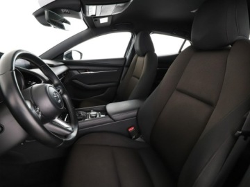 Mazda 3 IV Hatchback 2.0 Skyactiv-G 122KM 2019 Mazda 3 automat navi klima auto grzane fotele, zdjęcie 12