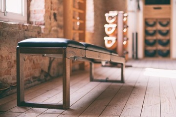 Ławka do ćwiczeń NOHrD TriaTrainer Oak Dąb - Trening z klasą