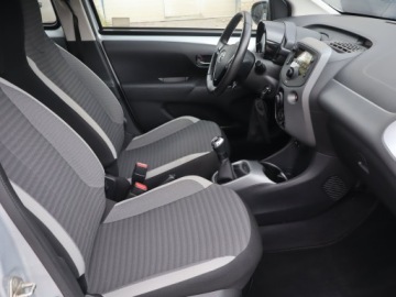 Toyota Aygo II Hatchback 3d Facelifting 1.0 VVT-i 72KM 2019 Toyota Aygo 1.0 VVT-i, Salon Polska, zdjęcie 8