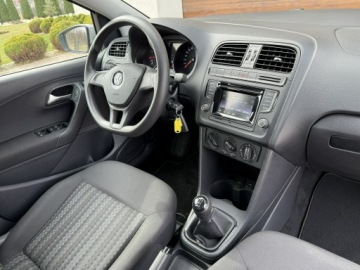Volkswagen Polo V Hatchback 3d Facelifting 1.0 75KM 2017 Volkswagen Polo 17r. 1.0 MPI benzyna z Niemiec, zdjęcie 9