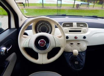 Fiat 500 II Seria 1 1.2 69KM 2014 Fiat 500 1.2 Lounge szklany dach jasne wnętrze bezwypadkowy, zdjęcie 15