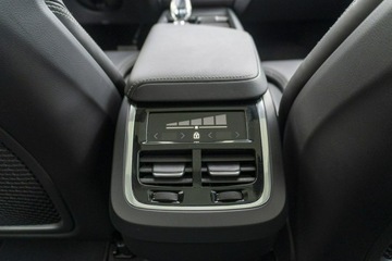 Volvo XC60 II 2024 Volvo XC 60 B5 Ultra Dark 250KM, DEMO!, zdjęcie 16