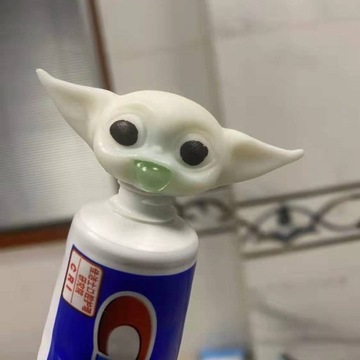 Дозатор для зубной пасты Baby Yoda 2шт.