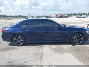 BMW Seria 7 G70 2022 BMW Seria 7 2022 BMW 7 Series 750i xDrive Sedan 4.4 Benzyna 523KM, zdjęcie 5