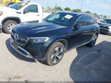 Mercedes GLC C254/X254 2024 Mercedes-Benz GLC 300 4Matic Suv 2024 2.0l 2.0 Benzyna 255KM, zdjęcie 1
