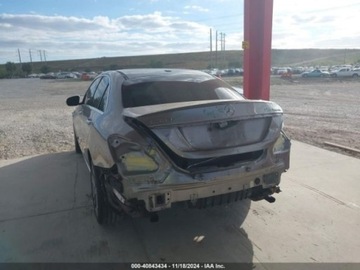 Mercedes Klasa C W205 2019 Mercedes-Benz Klasa C 4MATIC Sedan 255KM , od ubezpieczalni 2.0 Benzyna, zdjęcie 5