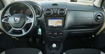 Dacia Lodgy Minivan Facelifting 1.3 TCe 130KM 2021 Dacia Lodgy (nr.113) Dacia Lodgy TCe 130 GPF (7-Sitzer) Stepway 1.3 Benzyna, zdjęcie 10