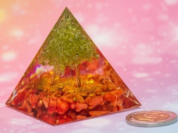 ПИРАМИДА ОРГОНИТ ОЛИВИН КРАСНЫЙ КОРАЛЛ ДЕРЕВО ТРАНСФОРМАЦИЯ ЧАКРЫ 5 см
