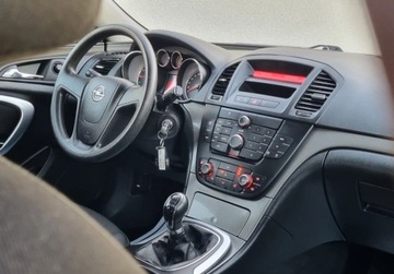 Opel Insignia I Sports Tourer 1.8 Twinport ECOTEC 140KM 2009 Opel Insignia Tourer SLICZNA 1.8 Benzyna BOGATA WERSJA Oryginal Zadbana SE, zdjęcie 4