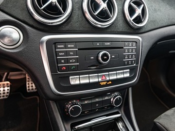 Mercedes CLA C117 Shooting Brake Facelifting 2.0 220 184KM 2017 MERCEDES-BENZ CLA 220 4-Matic Combi 2.0 184KM 2017, zdjęcie 19
