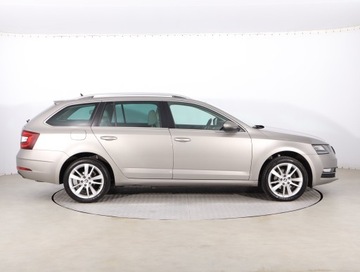 Skoda Octavia III Kombi Facelifting 2.0 TDI 150KM 2019 Skoda Octavia 2.0 TDI, Salon Polska, DSG, Navi, zdjęcie 5