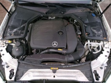 Mercedes Klasa C W205 2019 Mercedes-Benz Klasa C 300 4Matic 2019 2.0 Benzyna 255KM, zdjęcie 6