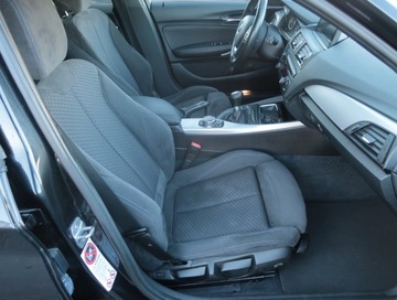 BMW Seria 1 F20-F21 Hatchback 5d 120d 184KM 2013 BMW 1 120d xDrive, 181 KM, 4X4, Navi, Xenon, zdjęcie 8