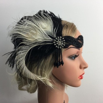 Головной убор 1920-х годов, черный, бежевый.