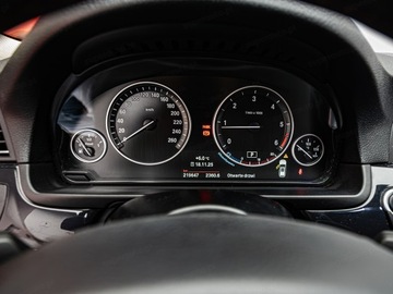 BMW Seria 5 F10-F11 Touring Facelifting 520d 190KM 2015 BMW Seria 5 520d xDrive Combi 2.0 190KM 2015, zdjęcie 14