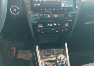 Suzuki 2025 Suzuki Vitara 2025 Premium Plus 1,4 mildHybrid 2WD 6MT DBH 1.4 Benzyna, zdjęcie 4