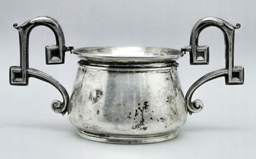 AI7 Серебряная сахарница XIX века из Австро-Венгрии.