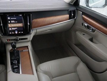 Volvo V90 II Kombi 2.0 D4 190KM 2017 Volvo V90 D4 AWD, 187 KM, 4X4, Automat, Skóra, zdjęcie 7