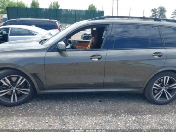 BMW X7 2025 BMW X7 Xdrive40i 2025 3.0 Benzyna 375KM, zdjęcie 1