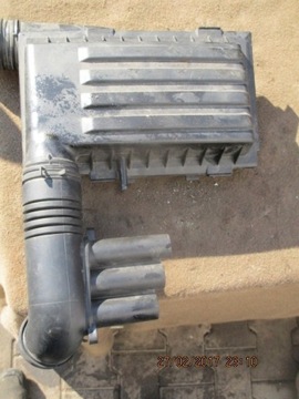 FILTR VZDUCHU VW 1,4 TSI 04E129611G