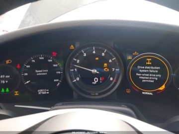 Porsche 911 992 2020 Porsche 911 2020r. , 3,0L 2020 CARRERA 4 3.0 Benzyna 379KM, zdjęcie 7