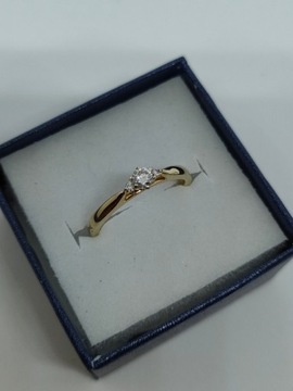 Złoty pierścionek z bryl. 2,01g p585 /Ch