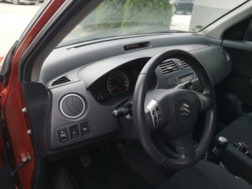 Suzuki Swift IV Hatchback 5d 1.3 92KM 2009 Suzuki Swift 1,328 16v 92KM Klimatyzacja Alu, zdjęcie 11