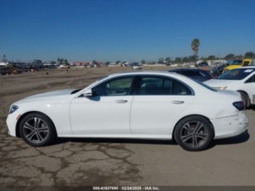 Mercedes Klasa E W213 2022 Mercedes-Benz Klasa E 2022r., 2.0L 2.0 Benzyna 255KM, zdjęcie 5