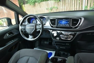 Chrysler Pacifica II 3.6 V6 291KM 2019 Chrysler Pacifica 3.6 V6 291KM 2019r. Touring, zdjęcie 8