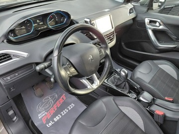Peugeot 2008 I SUV Facelifting 1.2 PureTech 110KM 2016 Peugeot 2008 Lift Navi Klimatronik Sensor PDC Alu Serwis 1.2 Benzyna 110KM, zdjęcie 8