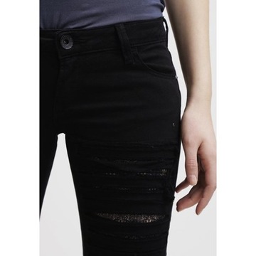 Czarne damskie jeansy spodnie z dziurami GUESS 25