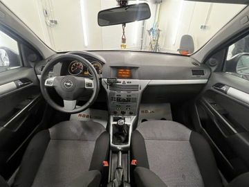Opel Astra H Sedan 1.7 CDTI ECOTEC 100KM 2010 Opel Astra Raty Zamiana Gwarancja 2010 bez rdzy, zdjęcie 8