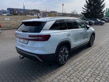 Skoda Kodiaq I SUV Facelifting 2.0 TDI SCR 150KM 2024 Skoda Kodiaq Selection 2.0TDI 150km, DSG, Matrix, ACC, 360, wnetrze Szara, zdjęcie 6