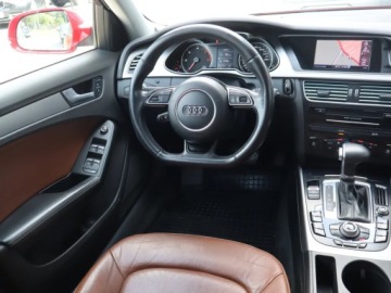 Audi A4 B8 Avant Facelifting 2.0 TDI 143KM 2013 Audi A4 2.0 TDI, Automat, Skóra, Navi, Xenon, zdjęcie 6