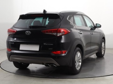 Hyundai Tucson III SUV 2.0 CRDI 185KM 2016 Hyundai Tucson 2.0 CRDi, Salon Polska, zdjęcie 4