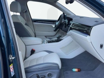 Volkswagen Touareg III SUV 3.0 V6 SCR TDI 286KM 2021 Volkswagen Touareg Elegance, Asystenci, Kamera 360, Pneumatyka, Softclose,, zdjęcie 17