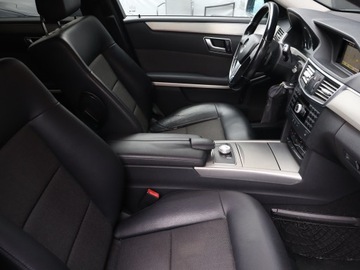 Mercedes Klasa E W212 Kombi 200 CGI BlueEFFICIENCY 184KM 2012 Mercedes E E 200, Automat, Skóra, Navi, Klima, zdjęcie 8