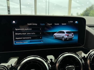 Mercedes Klasa B W247 Sports Tourer 1.3 B180  136KM 2020 Mercedes-Benz B 180 Progressive / 1właściciel / Sa, zdjęcie 32