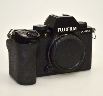 Aparat fotograficzny Fujifilm X-s10 korpus