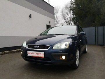 Ford Focus II Hatchback 5d 2.0 Duratec 145KM 2005 Ford Focus 2.0 16v 145KM Klimatr Xenony Skóra Alu