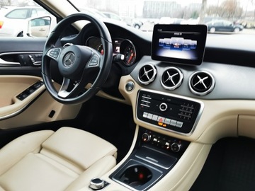 Mercedes GLA I Off-Roader Facelifting 2.0 250 211KM 2018 MERCEDES GLA 250 / 2.0 Benzyna / 211 KM / Automatyczna skrzynia biegów, zdjęcie 34