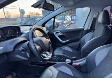 Peugeot 2008 I SUV Facelifting 1.2 PureTech 110KM 2018 Peugeot 2008 1.2T 110KM 2018r automat navi kamera polskora 1.2 110KM, zdjęcie 5