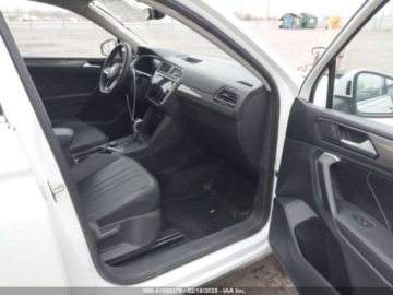 Volkswagen Tiguan III 2024 Volkswagen Tiguan Wolfsburg Edition, 2024r., 4x4, 2.0L 2.0 Benzyna 184KM, zdjęcie 8