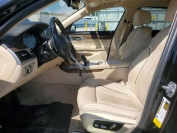 BMW Seria 7 G11-G12 Sedan 740i 326KM 2016 BMW Seria 7 2016 740 I 3.0 Benzyna 326KM, zdjęcie 6