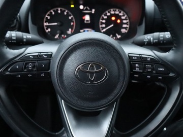 Toyota Yaris IV Hatchback 1.5 Dynamic Force 125KM 2024 Toyota Yaris 1.5 VVT-i, Salon Polska, zdjęcie 16