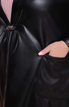 Czarny elegancki płaszczyk z kapturem 54