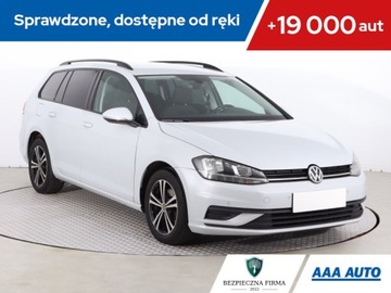 Volkswagen Golf VII Variant 1.6 TDI CR DPF BlueMotion Technology 90KM 2017 VW Golf 1.6 TDI, Salon Polska, Klima, Tempomat