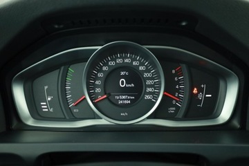 Volvo V60 I Kombi Facelifting 2.0 T3 DRIVE-E 152KM 2017 Volvo V60 T3 2.0, Salon Polska, VAT 23%, Navi, zdjęcie 7
