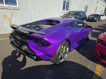 Lamborghini Huracan STO 5.2 V10 640KM 2024 Lamborghini Huracan Lamborghini Huracan Tecnica Coupe 5.2 Benzyna 640KM, zdjęcie 3