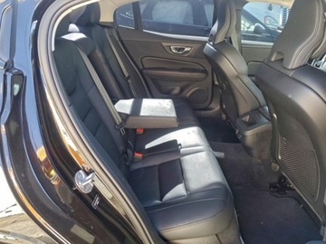 Volvo S60 III 2024 Volvo S60 Volvo S60 B5 FWD Plus 2024, od firmy ubezpieczeniowej 2.0 Benzyna, zdjęcie 10